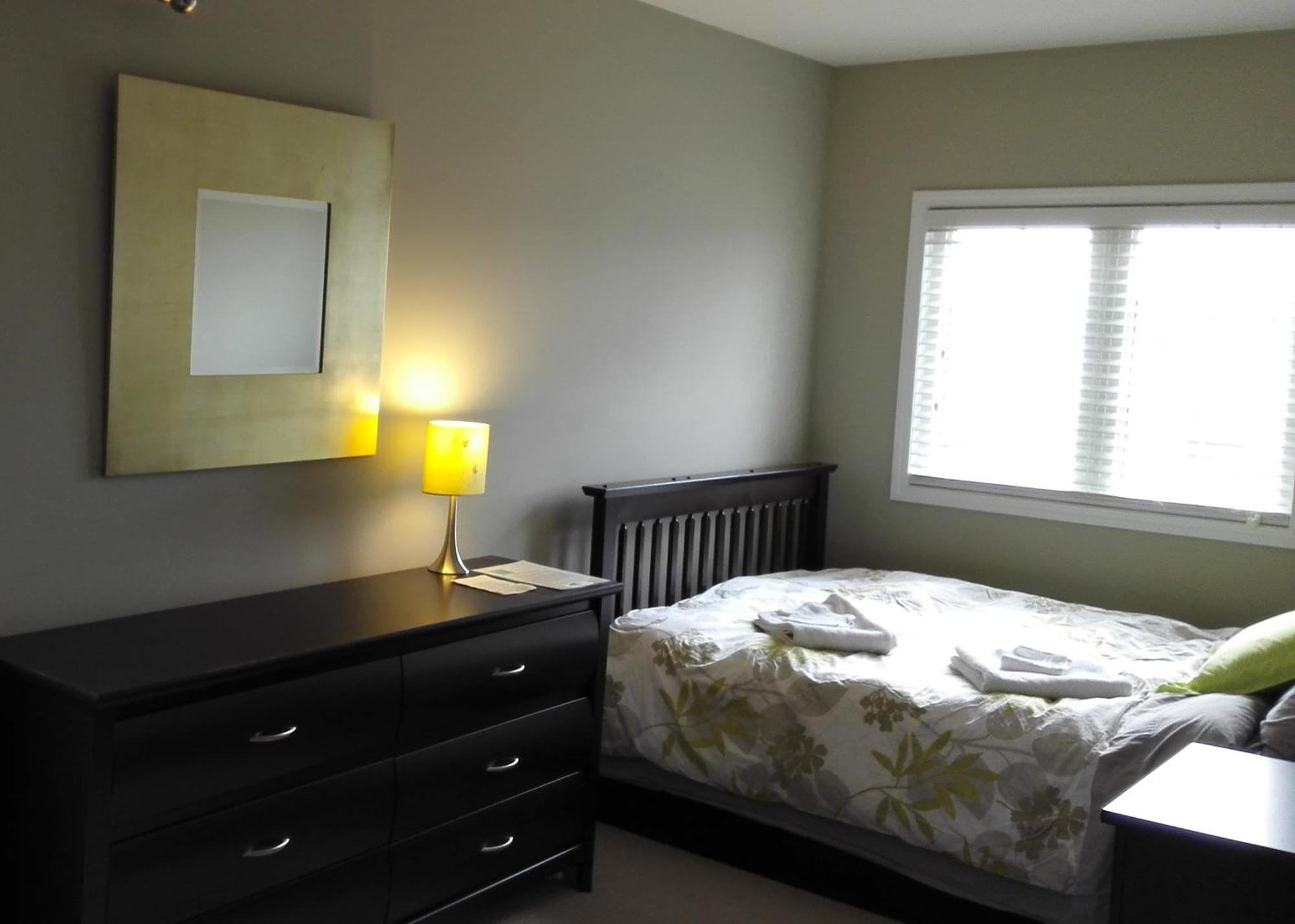 Boardwalk Homes - Executive Guest Rooms & Townhomes Kitchener Luaran gambar