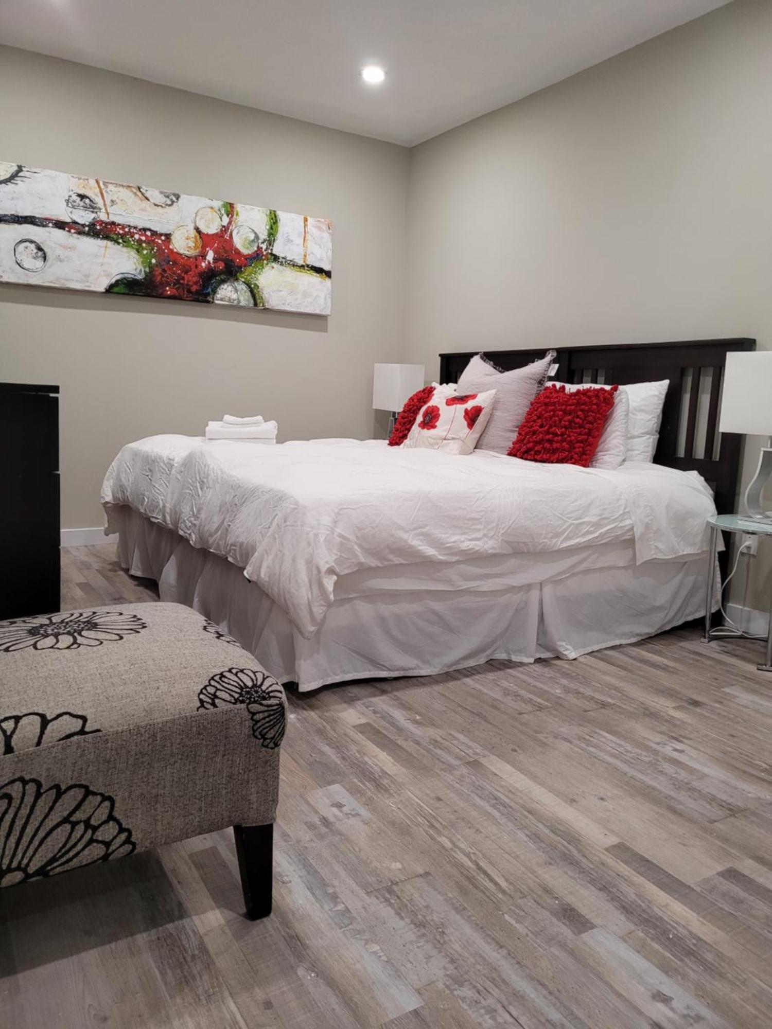 Boardwalk Homes - Executive Guest Rooms & Townhomes Kitchener Luaran gambar