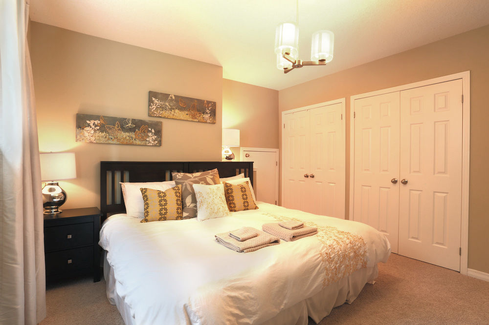 Boardwalk Homes - Executive Guest Rooms & Townhomes Kitchener Luaran gambar